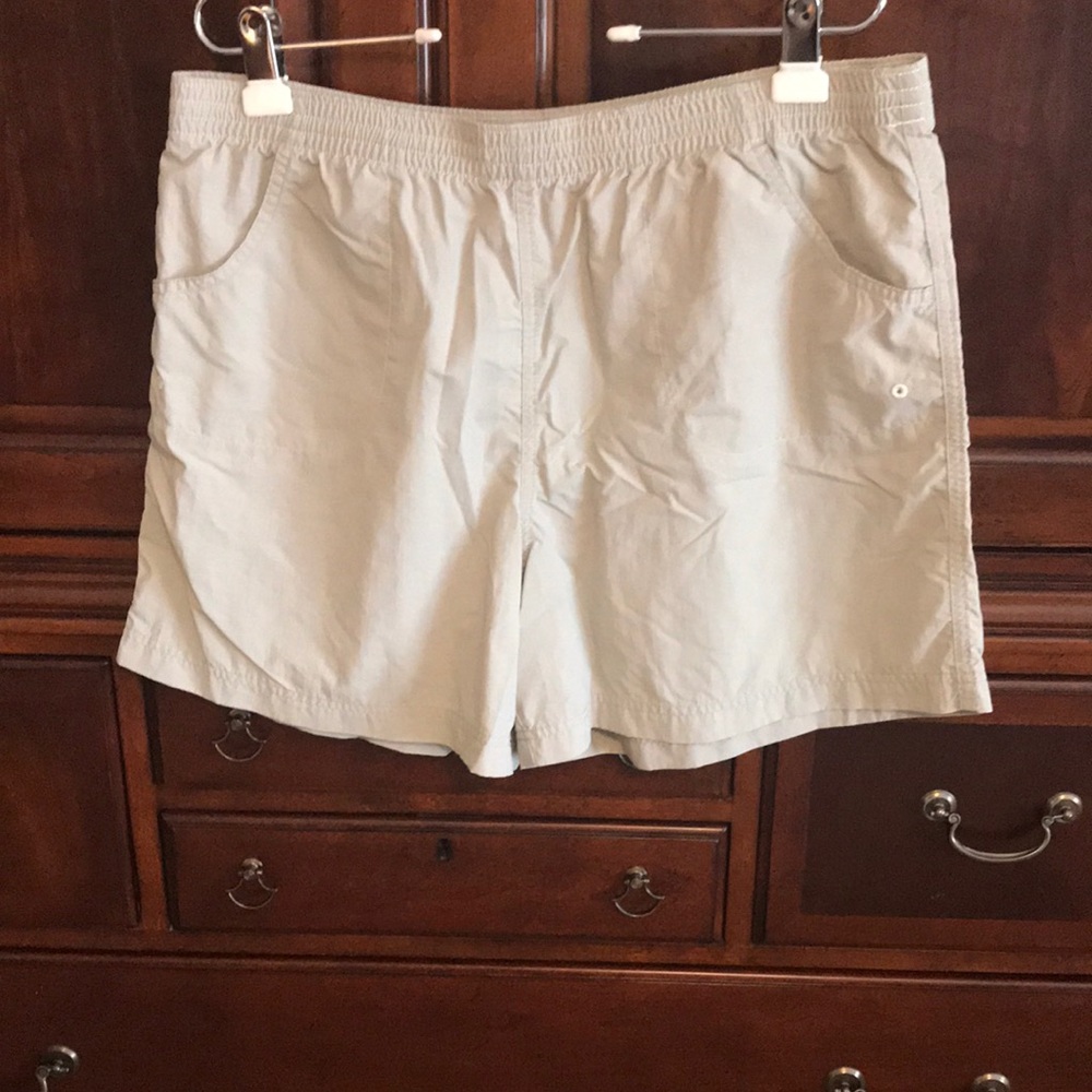 Columbia athletic shorts